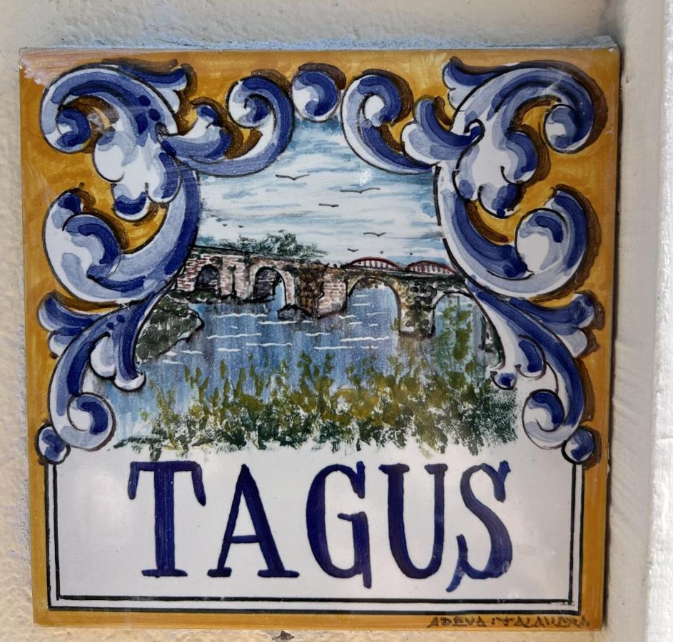 Alojamientos Ribera Del Tajo Talavera da Rainha Exterior foto